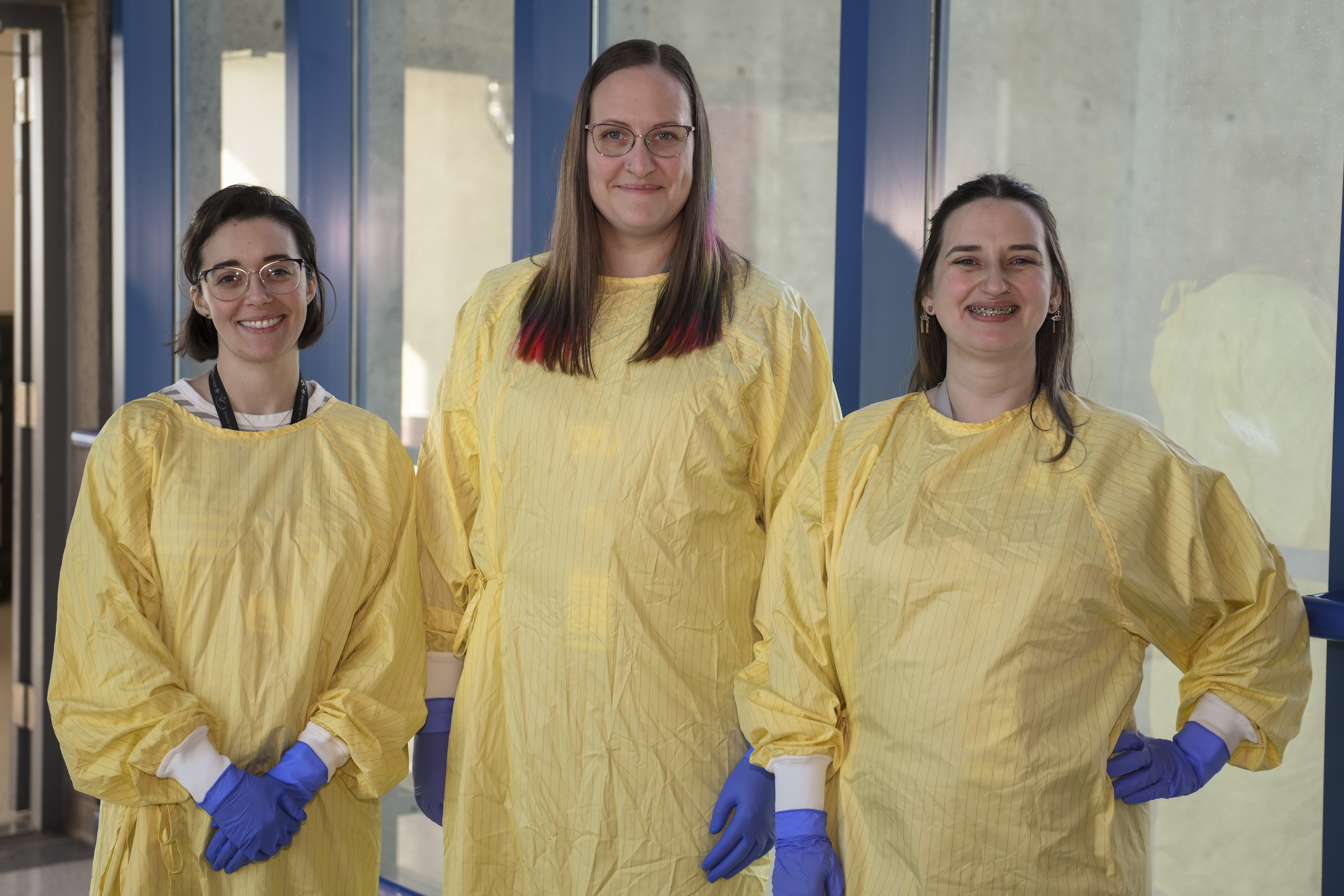 resusable-gowns-staff.JPG
