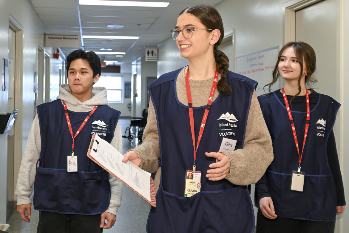 youth volunteers
