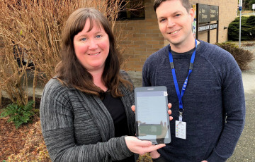 Island Health’s Lara Renehan and Matthew Martin are helping palliative clients in the North Island use simple tablets to provide daily health updates to care teams from the comfort of their own homes. 