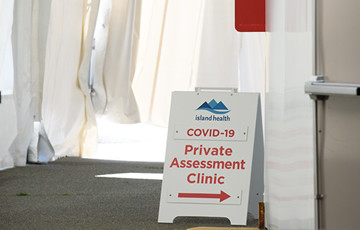 COVID-19 testing clinic sign